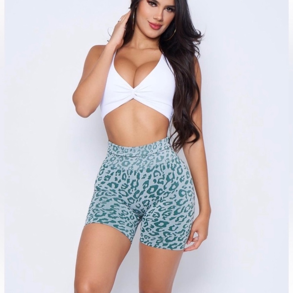 Pcheebum Green Leopard Scrunch Butt Biker